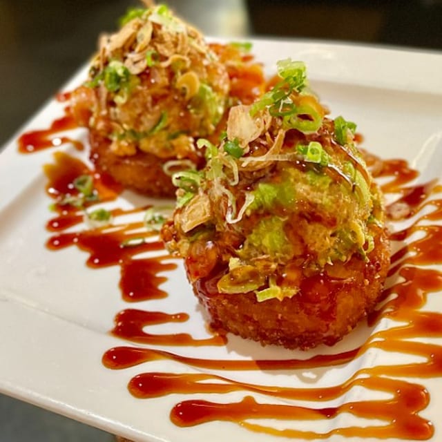 Rice Crispy (Spicy Salmon & Spicy Tuna).